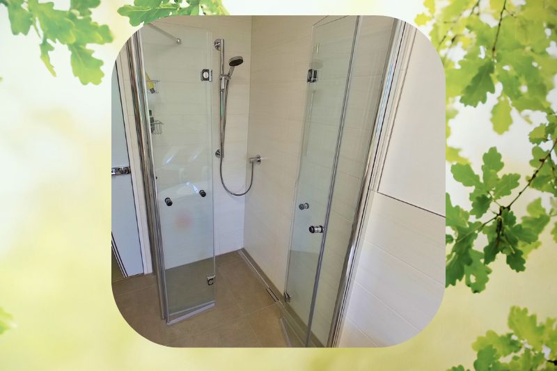 Neue Dusche mit Glastüren statt Badewanne